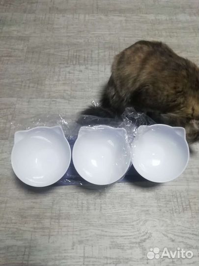 Миска для животных на подставке