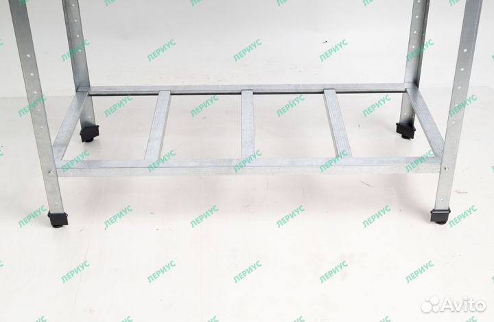 Рабочий стол из нержавеющей стали