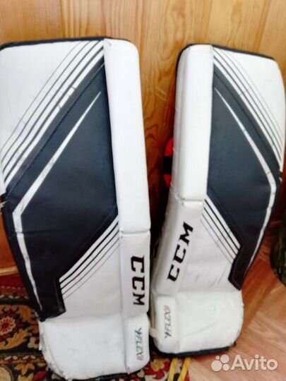 Щитки хоккейные 26