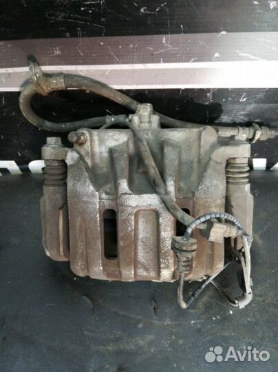 Суппорт Honda Crv-3 2.4 2008 передний правый