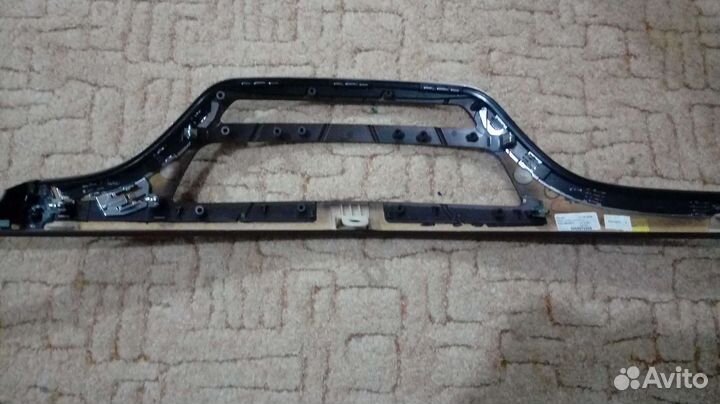 Вставка в торпеду мерседес s 320 w 221