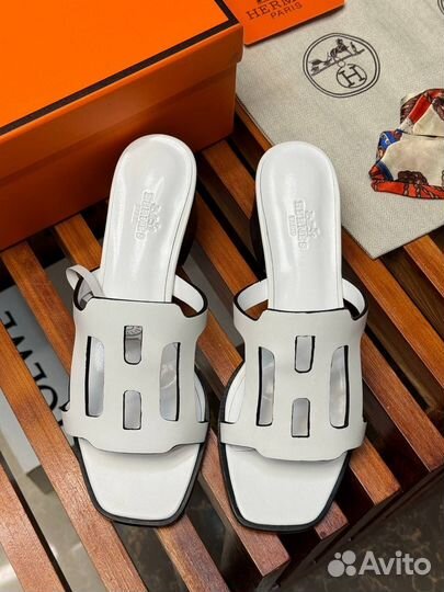 Сандалии Hermes Izzy 60 женские