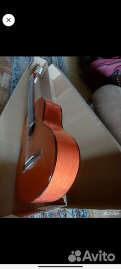 Новая гитара Yamaha C40 c анкером / обмен