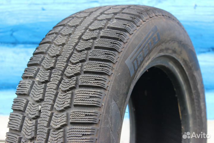 Pirelli Ice 205/65 R15