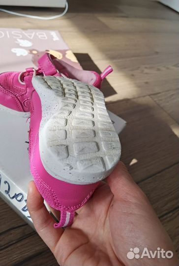 Кроссовки детские 23