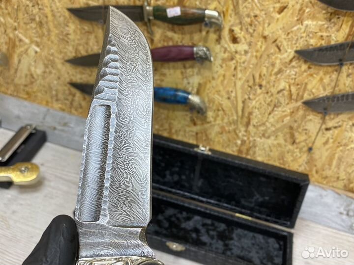 Нож дамаск