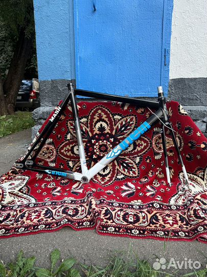 Cinelli mash Histogram 2011 (L)