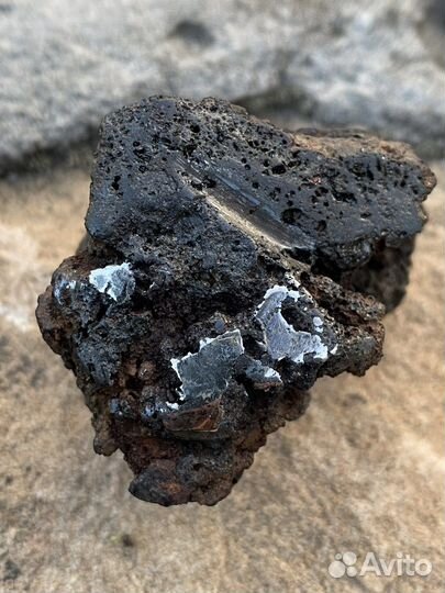 Камень-метеорит