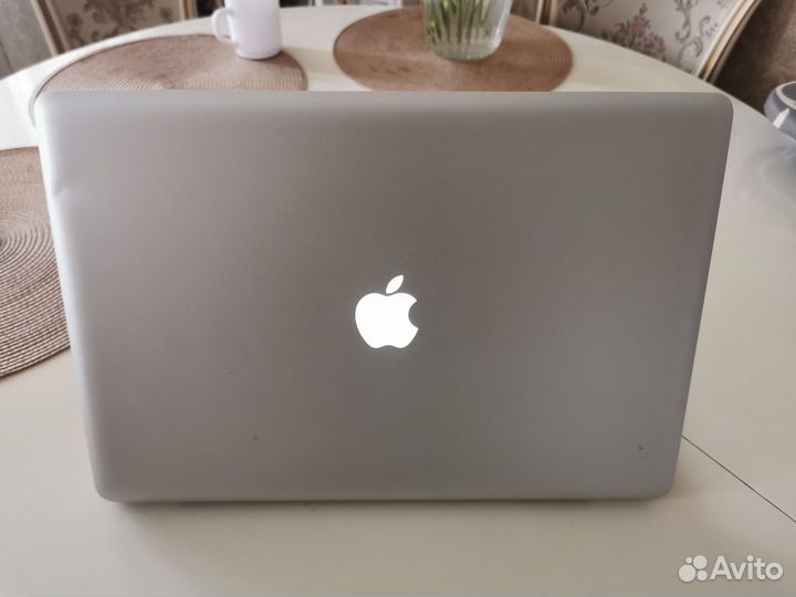 Apple MacBook Pro 17 i7 8/128ssd + cd