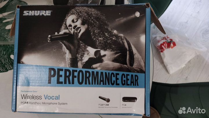 Профессиональный микрофон shure PG 58 с базой PG4