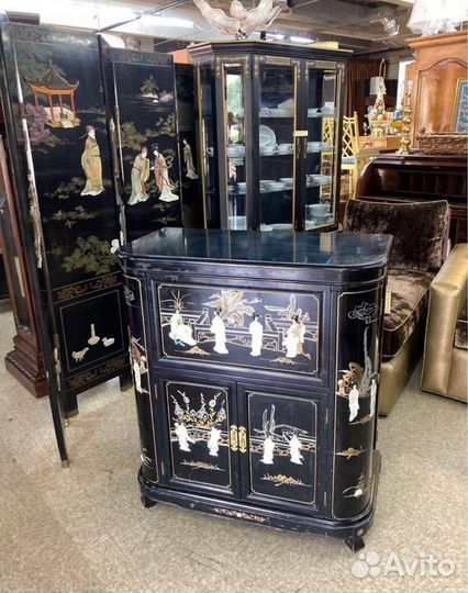 Антикварный бар-комод в стиле шинуазри