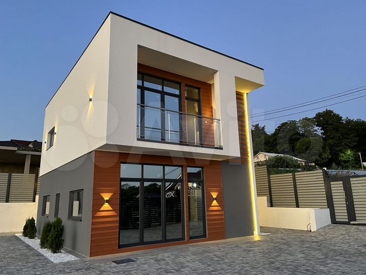 Коттедж 177 м² на участке 6 сот.