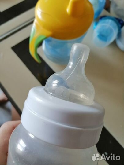 Бутылочки для кормления avent