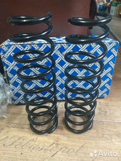 Пружины задние Mitsubishi Lancer 9