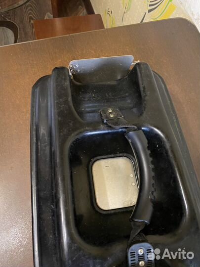 Прикормочный кораблик с эхолотом