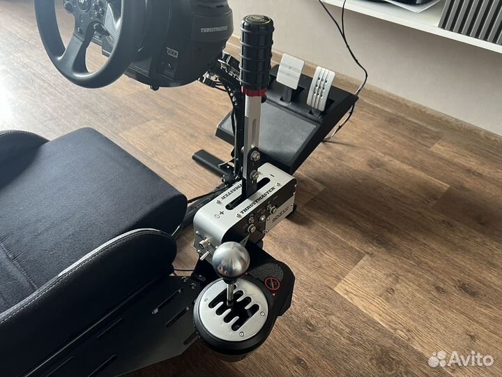 Кокпит Playseat+thrustmaster t300rs