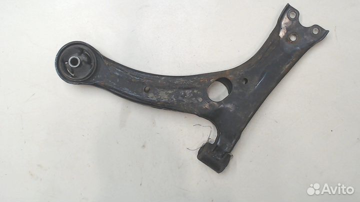 Рычаг подвески Toyota Corolla E15, 2011
