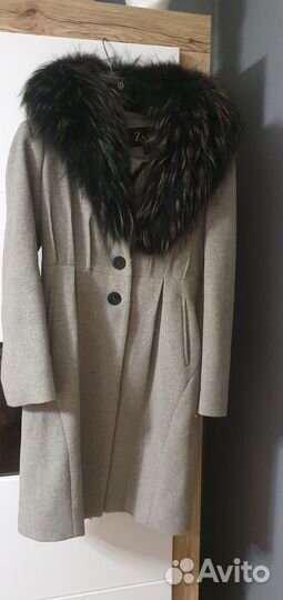 Пальто демисезонное