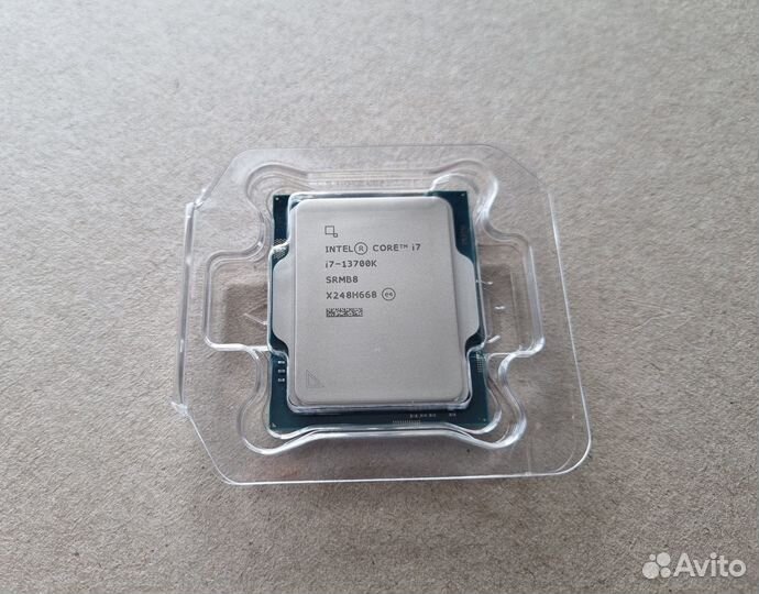Процессор Intel Core i7-13700K