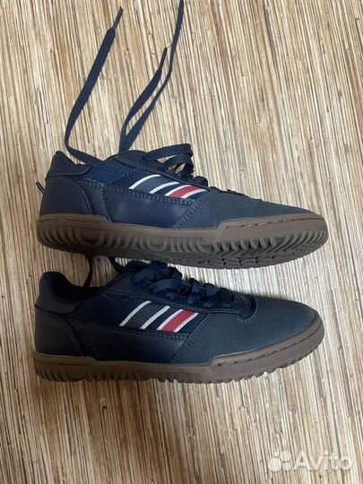 Футбольные бутсы для зала