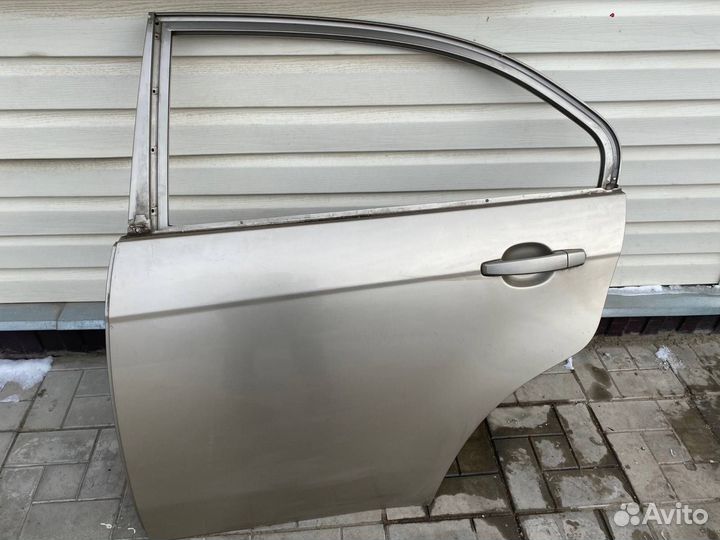 Дверь задняя левая Chevrolet Epica седан 2.0 2009