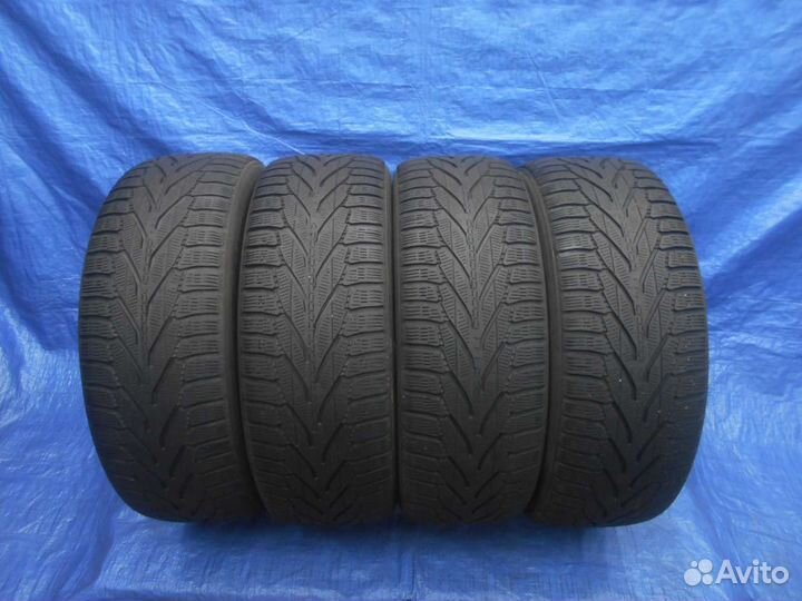 Nokian Tyres Hakkapeliitta R2 SUV 235/60 R18