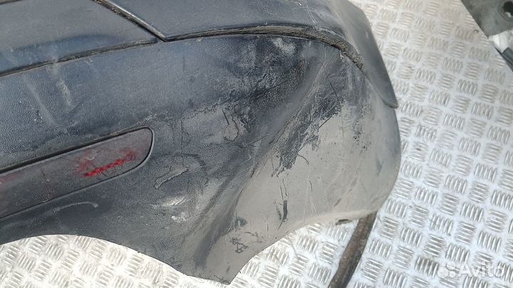 Бампер задний volkswagen jetta 5 2005