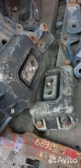 Опора двигателя передняя Renault magnum