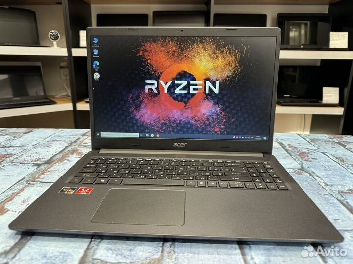 Игровой ноутбук fullhd Ryzen 8ядер/8Gb/SSD