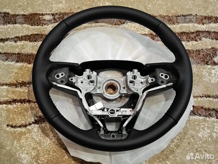Новый руль c обогревом Toyota Rav4 XA50 opигинал