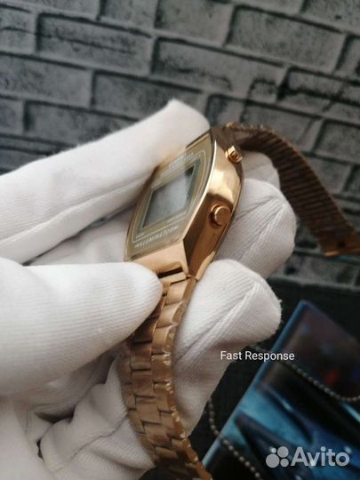 Наручные электронные часы Gold Classic
