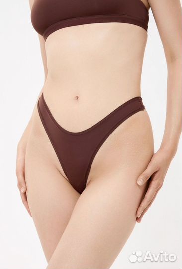 Стринги laodo с глубоким вырезом