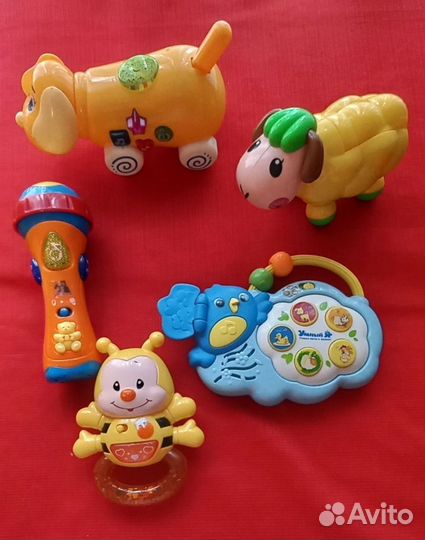 Игрушки для ребенка, развивающие, музыкальные