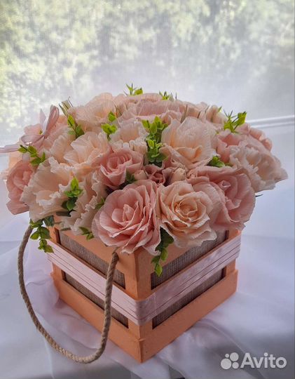 Композиция в коробке