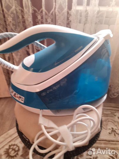 Утюг с парогенератором(гладильная доска в подарок)