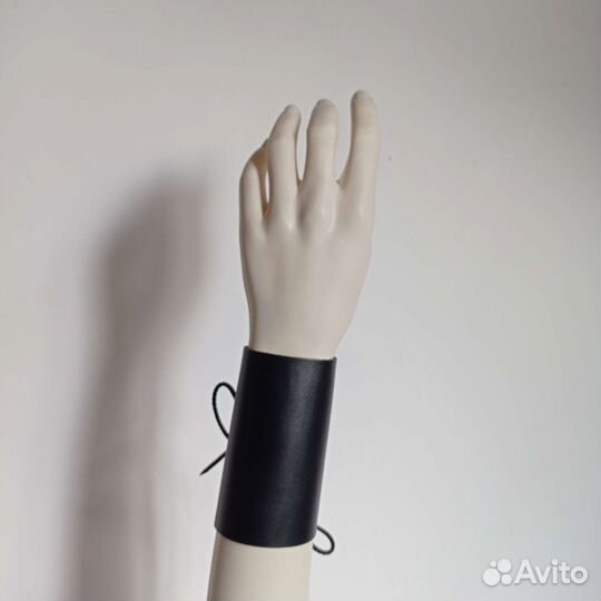 Черные женские браслеты-наручи натуральная кожа