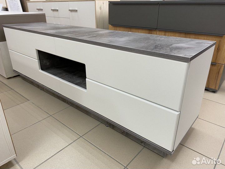 Тумба тв 160 см Моника софт белая