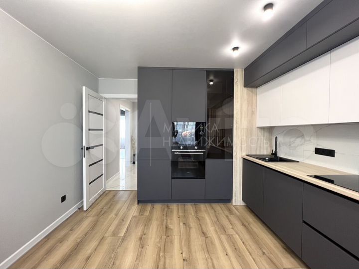 2-к. квартира, 67,7 м², 12/14 эт.