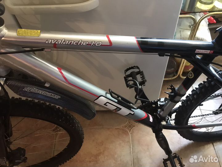 Велосипед GT avalanche 1.0
