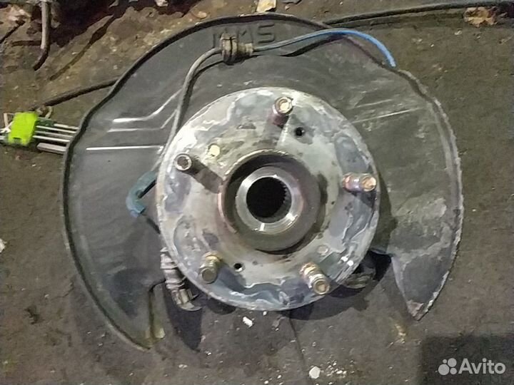 Поворотный кулак Honda cr-v 2011 год