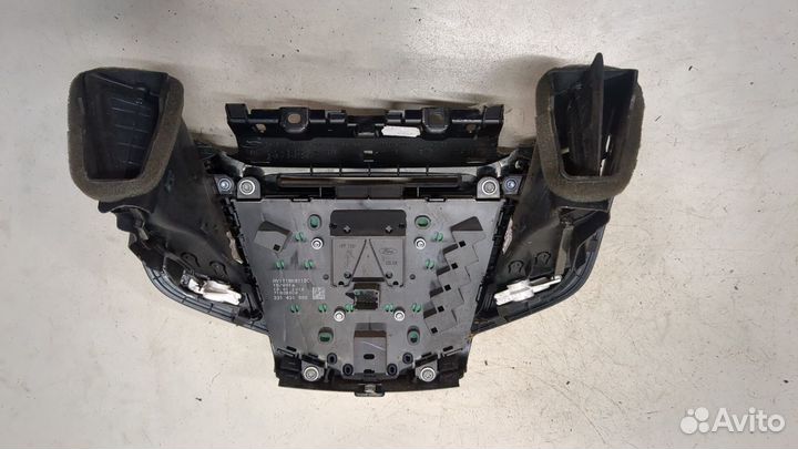 Панель управления магнитолой Ford Fiesta, 2014