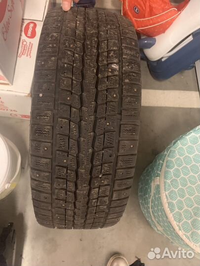 Dunlop SP Winter Ice 01 205/55 R16