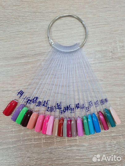 Новые гель лаки,цвета разные