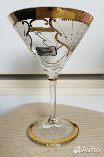 Бокалы и рюмки