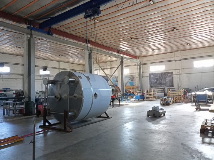 Производственное помещение, 1350 м2