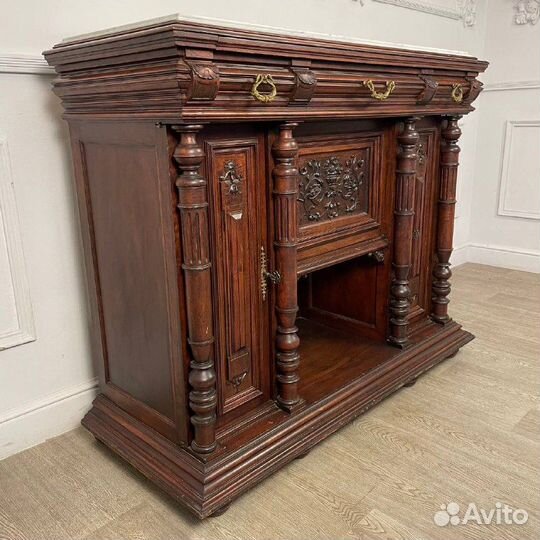 Антикварный комод