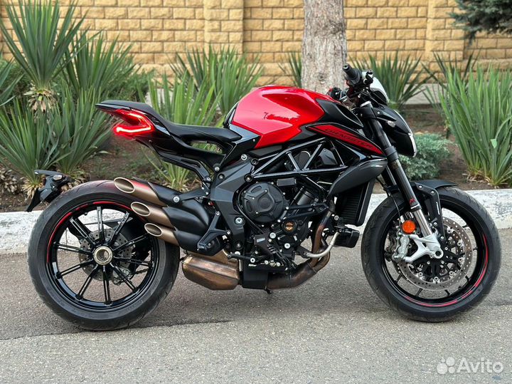 MV Agusta Dragster 800 Rosso в наличии