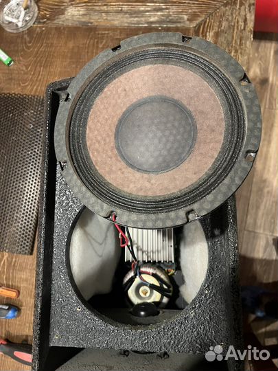 Колонки с встроенным усилителем 2*2