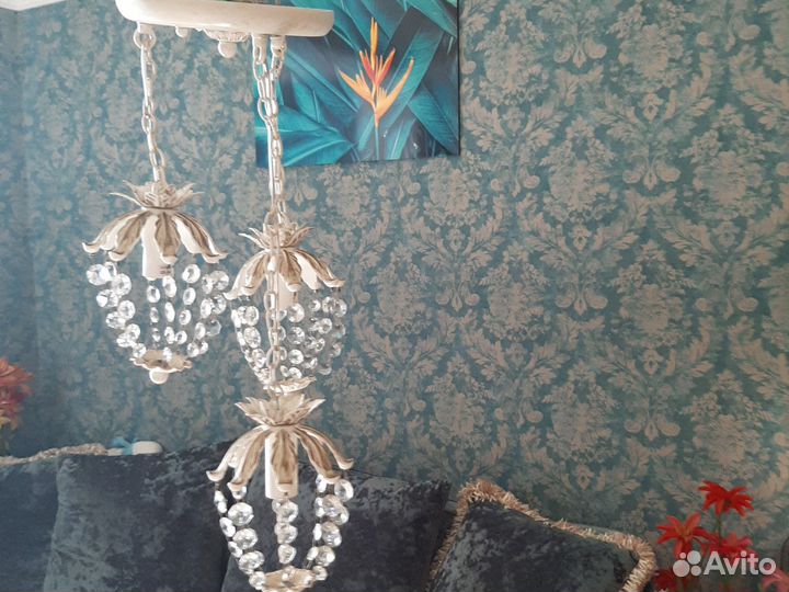 Люстра потолочная и бра
