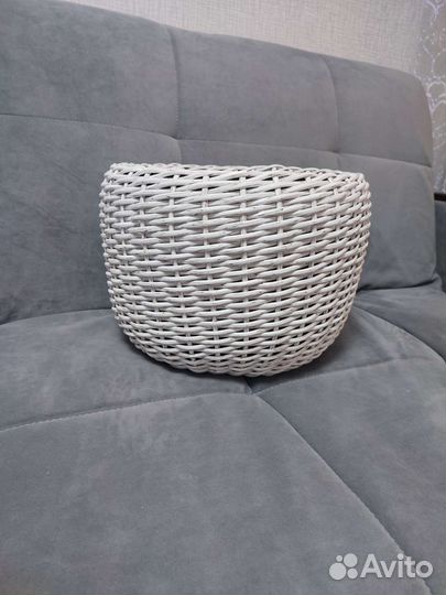 Кашпо для цветов из искусственного ротанга